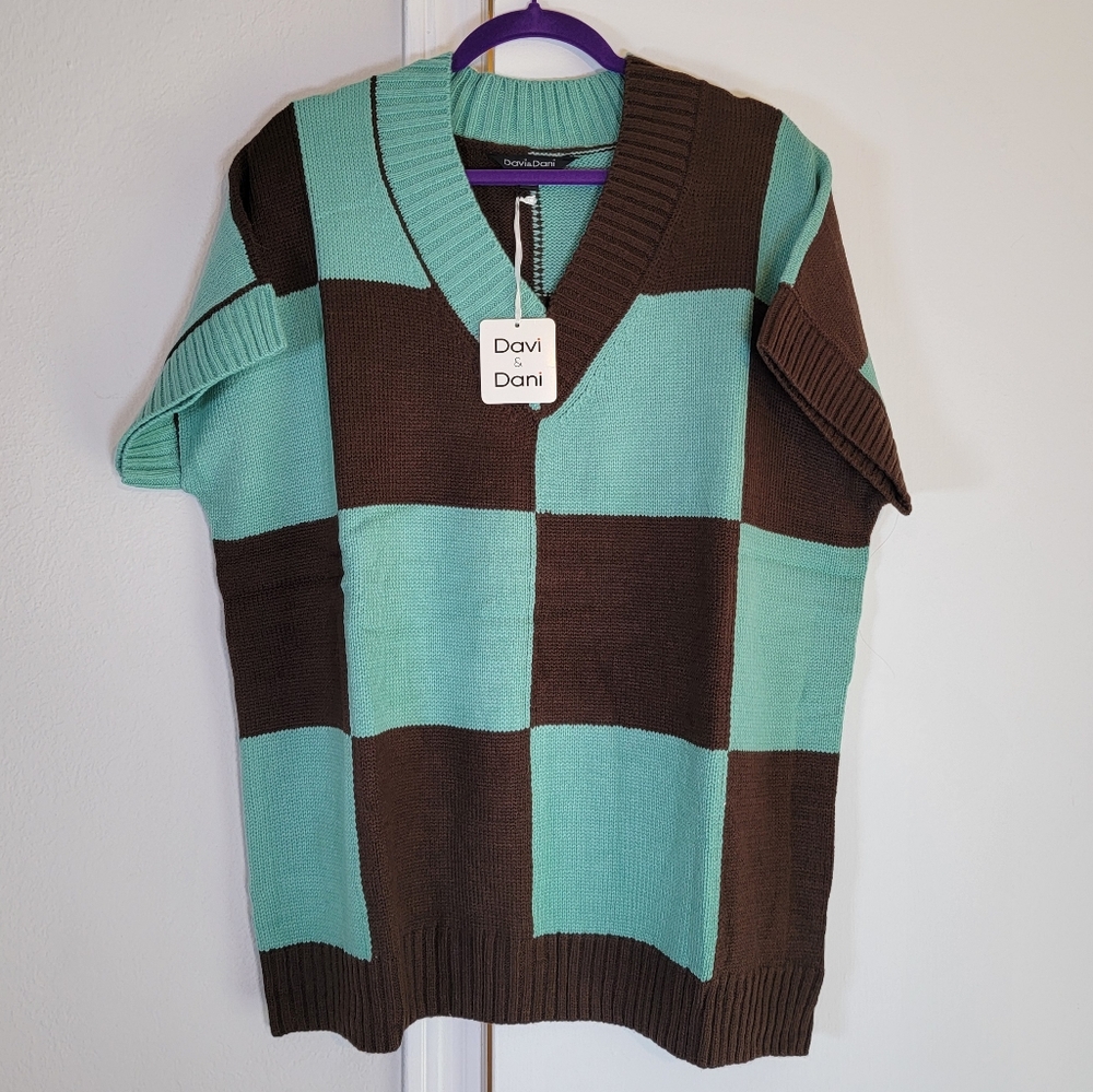 DAVI & DANI Brown and Green V-Neck Sweater